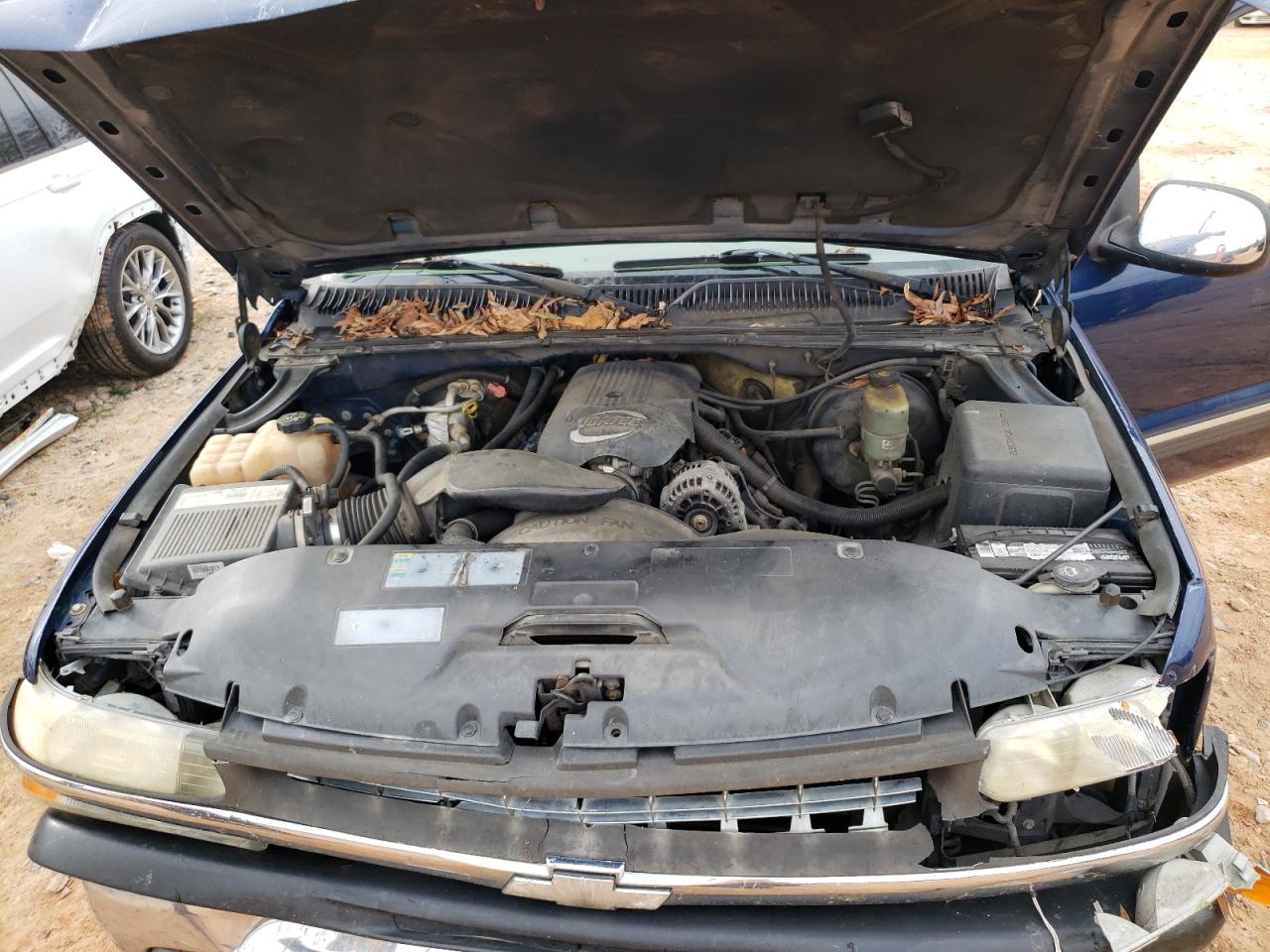 2002 Chevrolet Silverado - Image 11