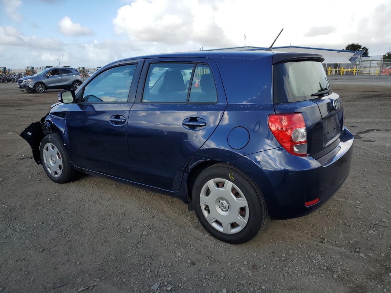 2009 Toyota xD - Image 2