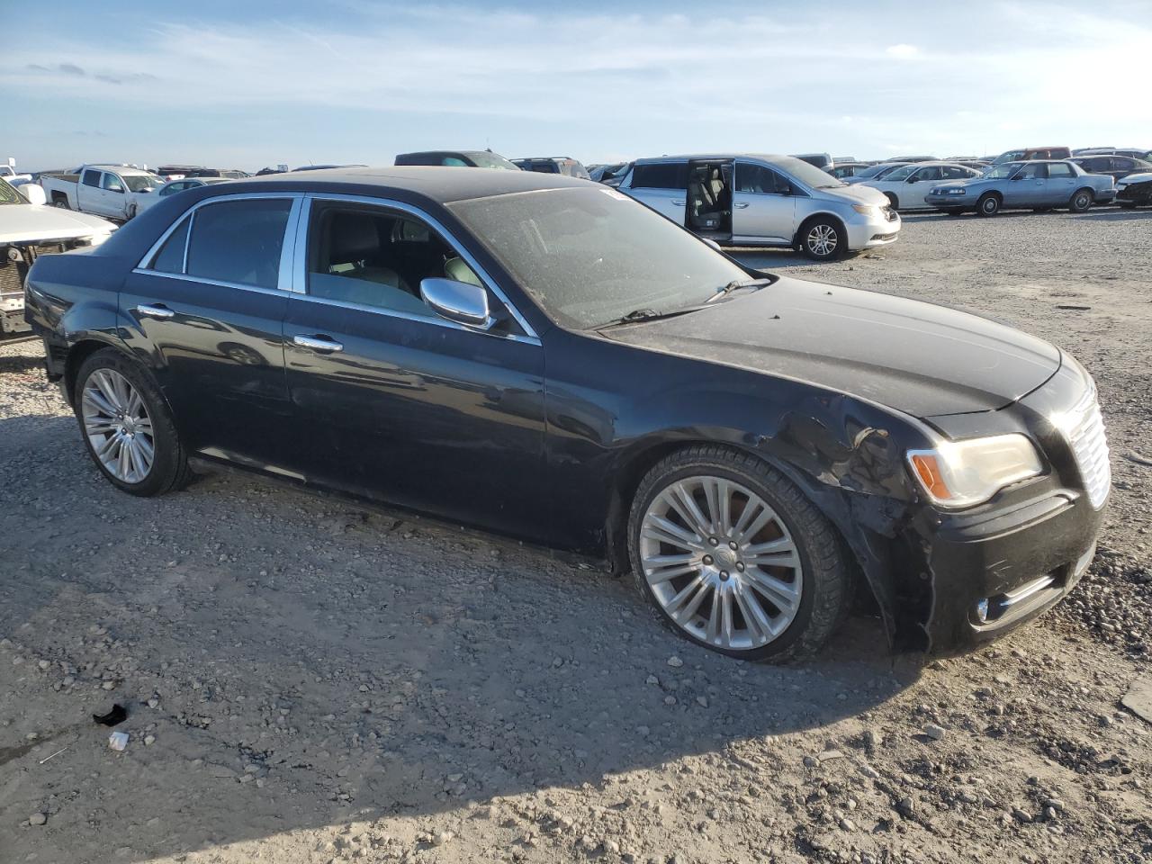 2011 Chrysler 300 - Image 4