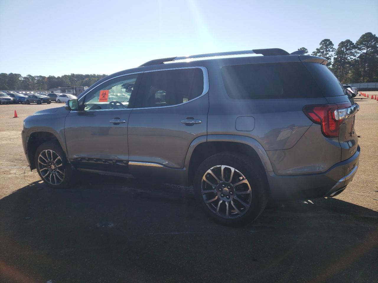 2021 GMC Acadia - Image 2
