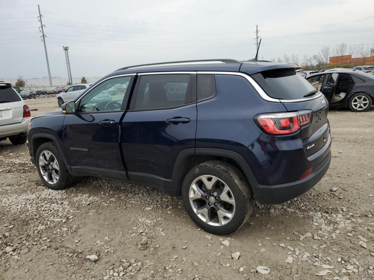 VIN 3C4NJDCB7KT791236 2019 JEEP COMPASS no.2