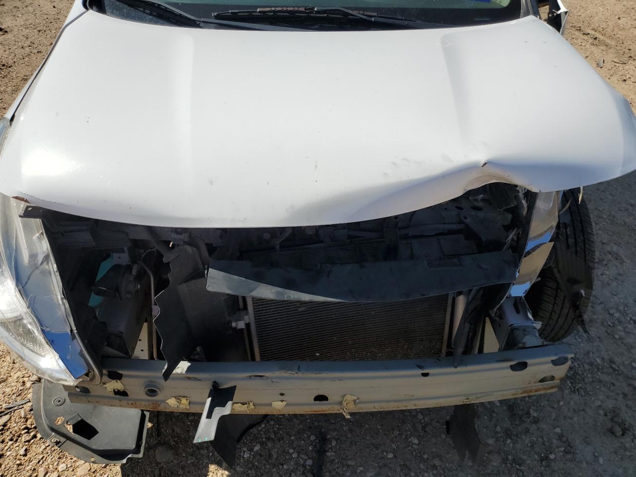 2019 Nissan Versa - Image 11