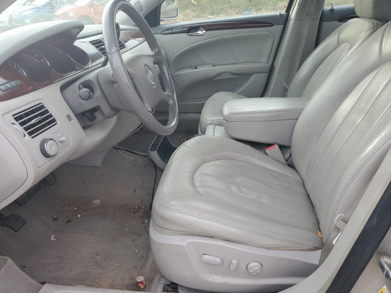2007 Buick Lucerne - Image 7