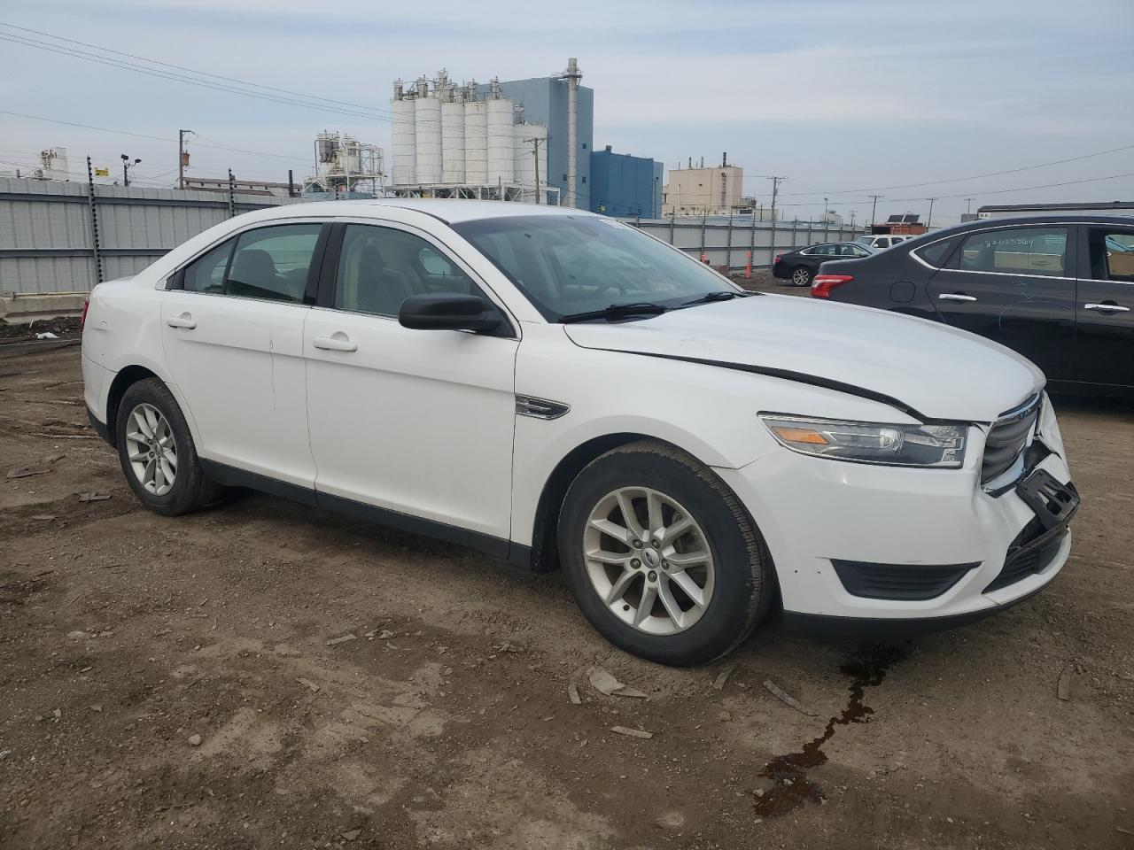 VIN 1FAHP2D82DG112862 2013 FORD TAURUS no.4