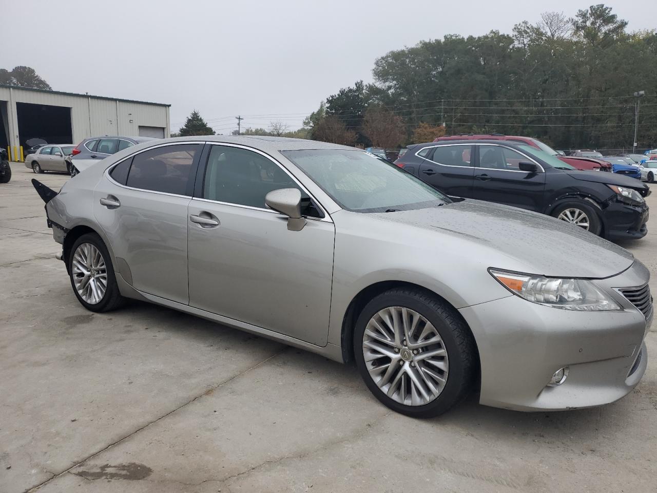 VIN JTHBK1GG2F2204399 2015 LEXUS ES350 no.4