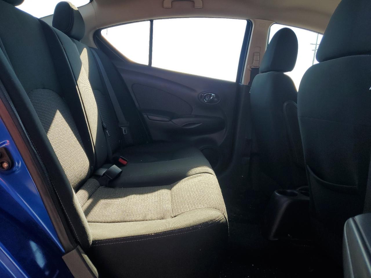 2015 Nissan Versa - Image 10