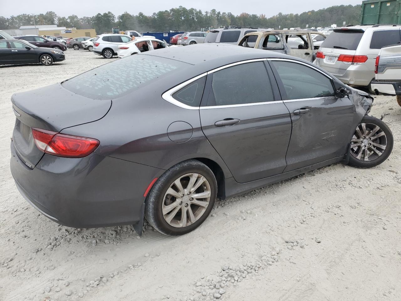 2015 Chrysler 200 - Image 3