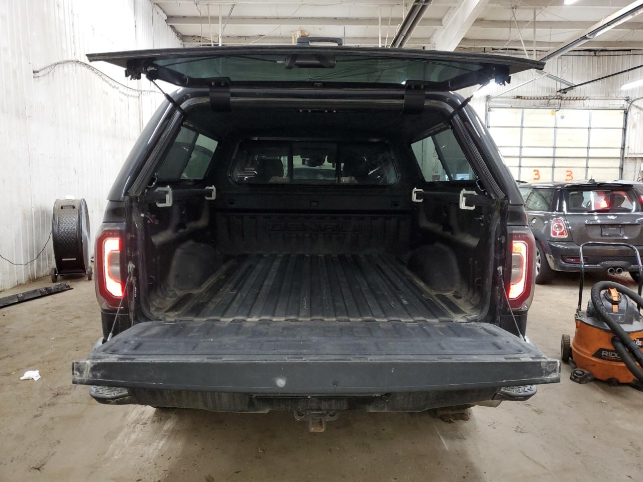 2016 GMC Sierra - Image 6