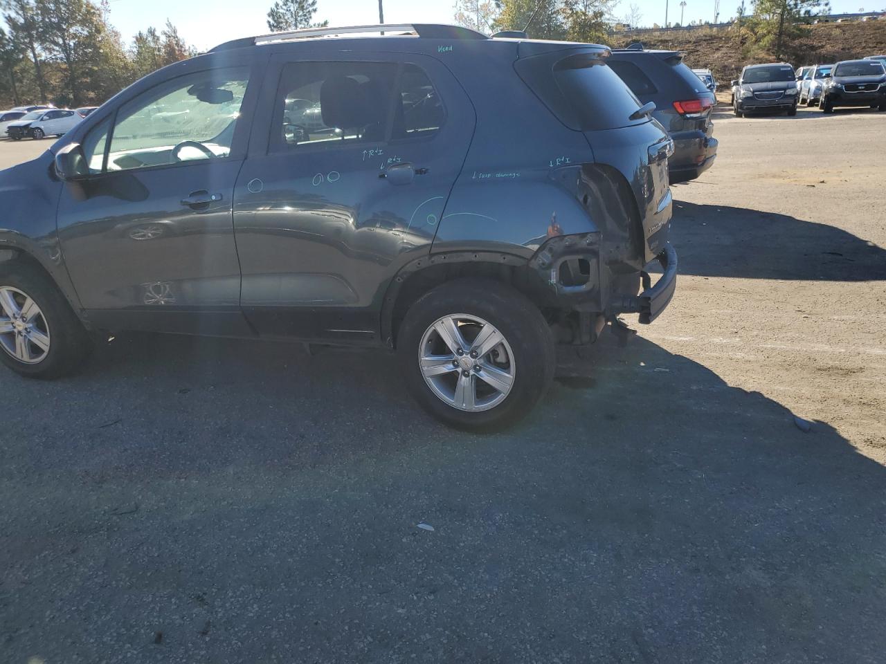 VIN KL7CJPSB5MB327549 2021 CHEVROLET TRAX no.2