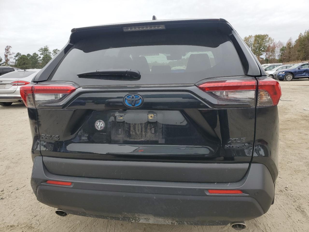 2023 Toyota RAV 4 - Image 6