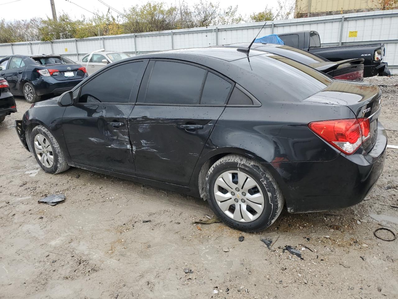 VIN 1G1PA5SG2D7144724 2013 CHEVROLET CRUZE no.2