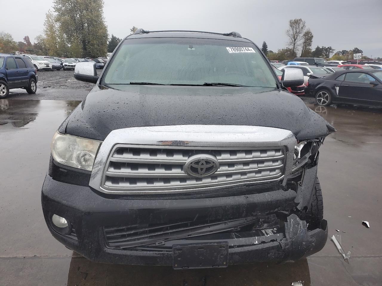 2010 Toyota Sequoia - Image 5