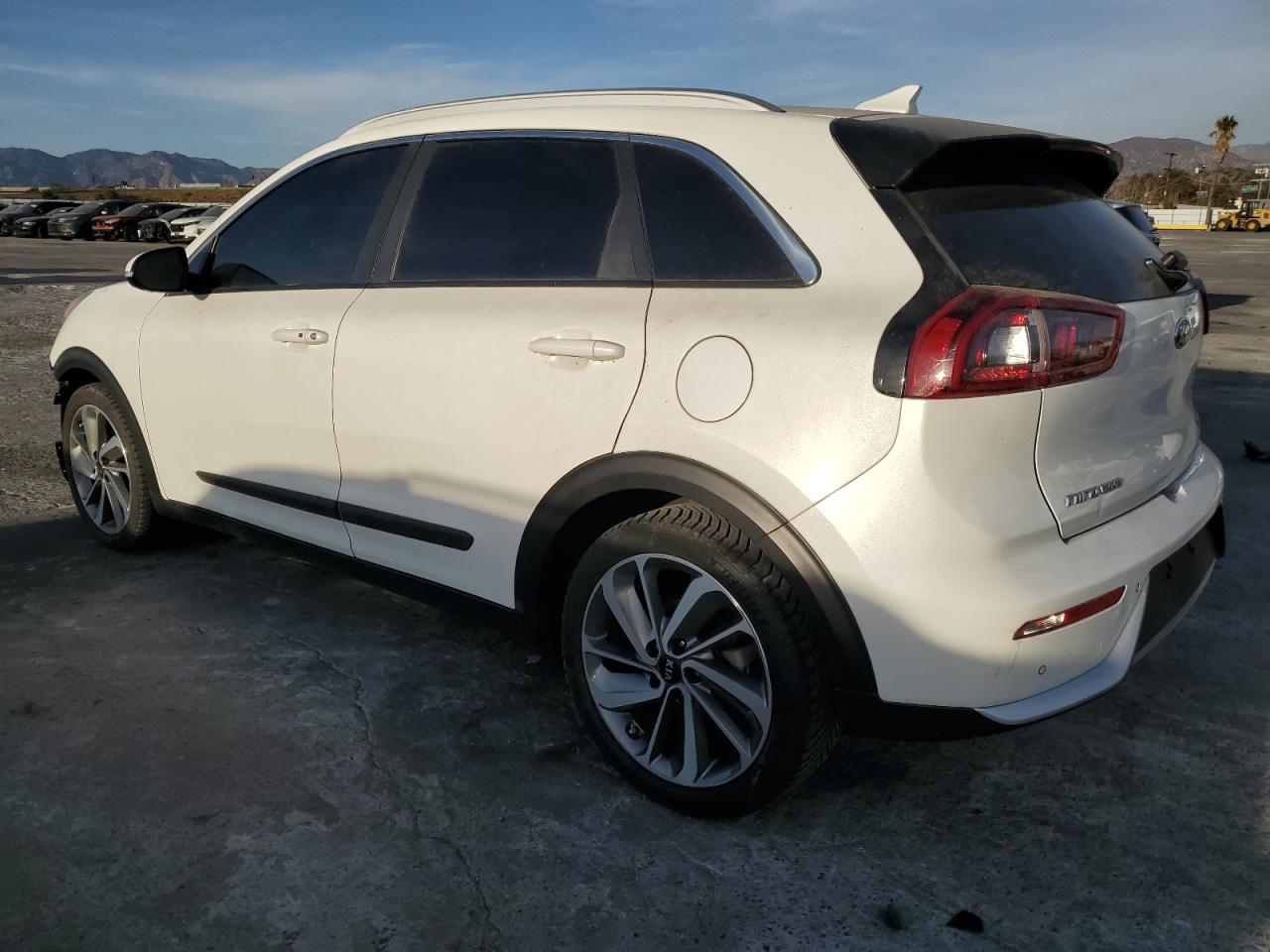 2019 Kia Niro - Image 2