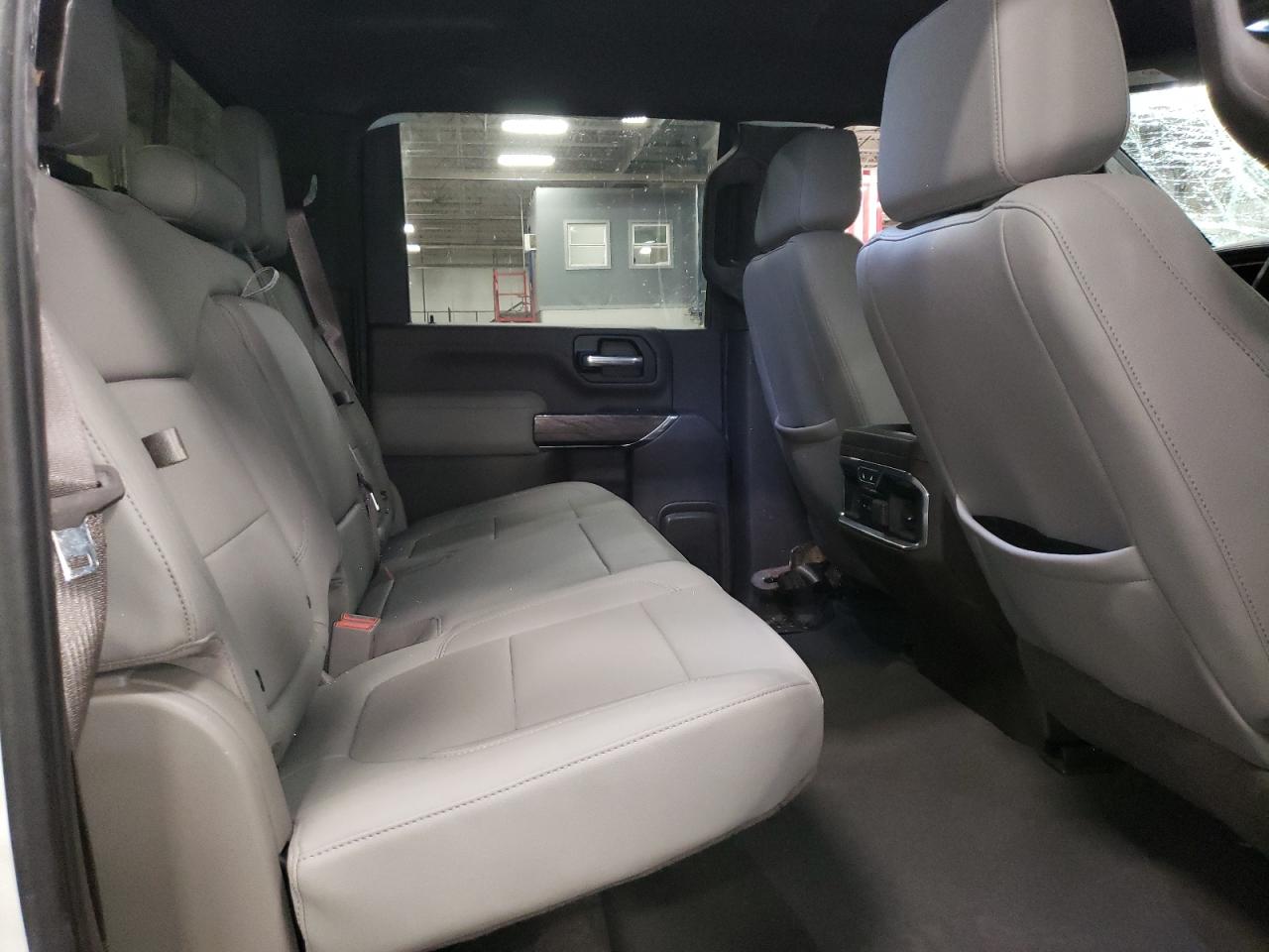 2022 Chevrolet Silverado - Image 10