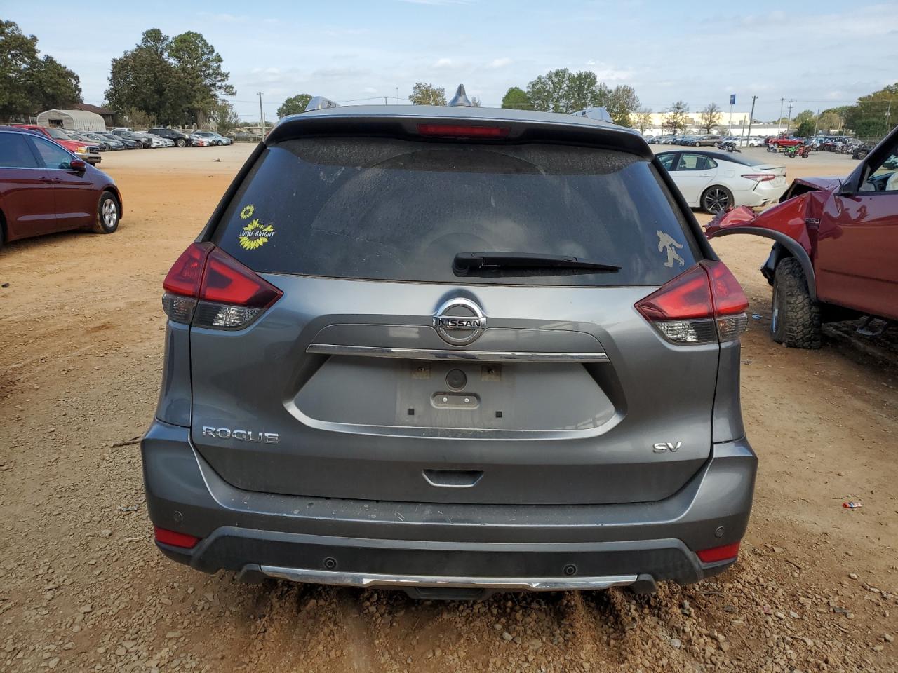 2019 Nissan Rogue S VIN: KNMAT2MT2KP515796 Lot: 79330424