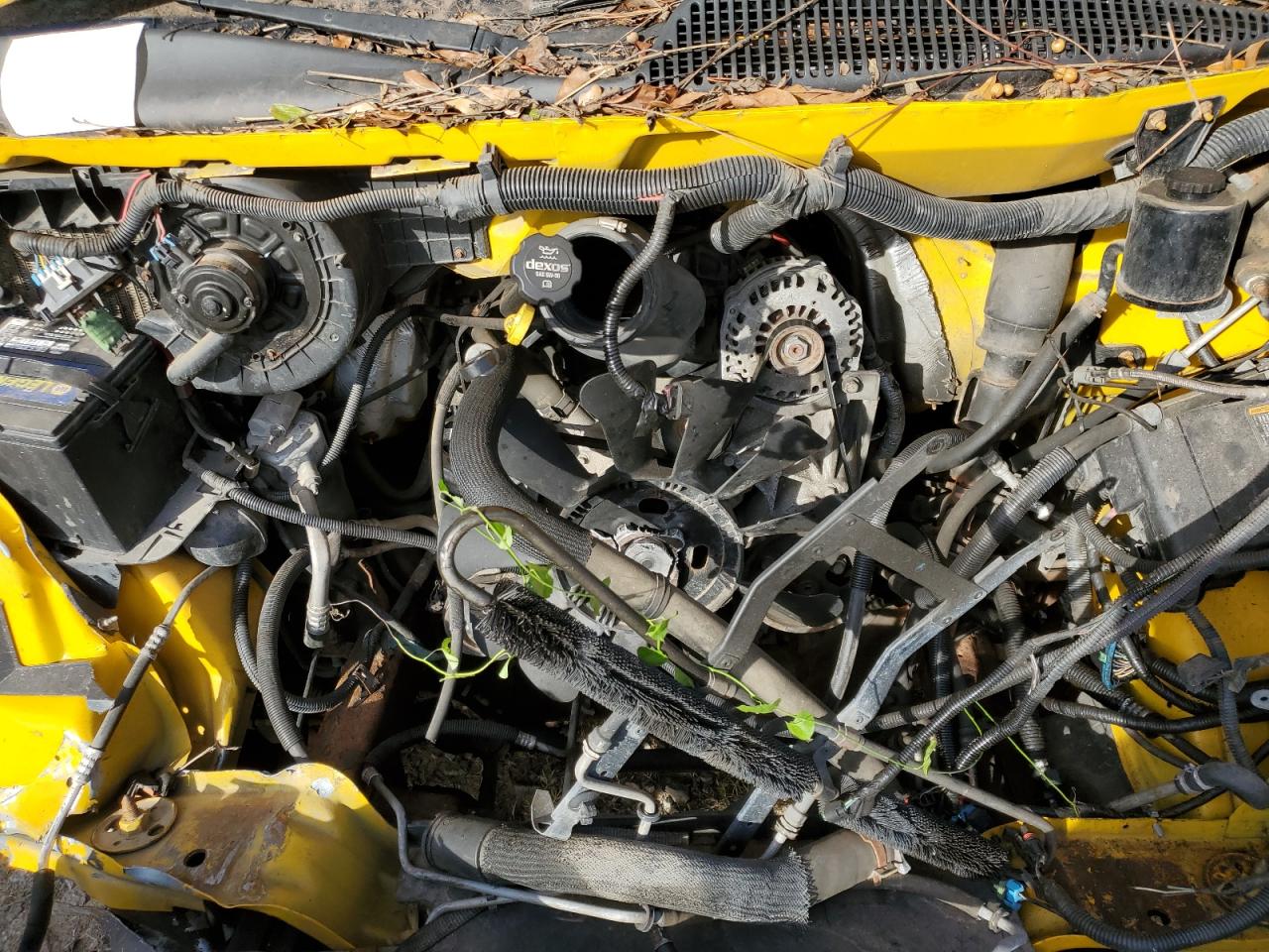 2015 GMC Savana - Image 12