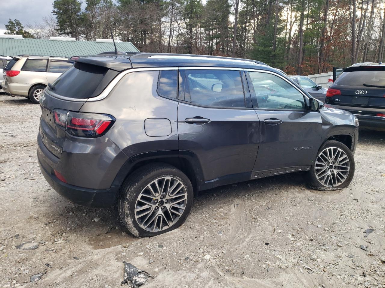 2022 Jeep Compass - Image 3