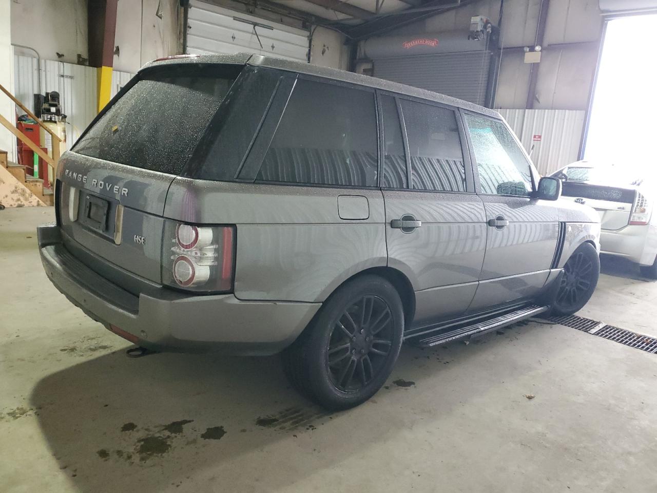 2011 Land Rover Range Rover - Image 3