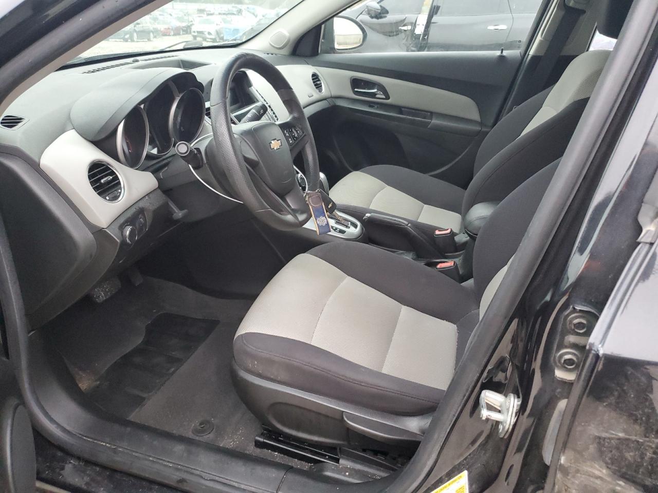 2012 Chevrolet Cruze - Image 7