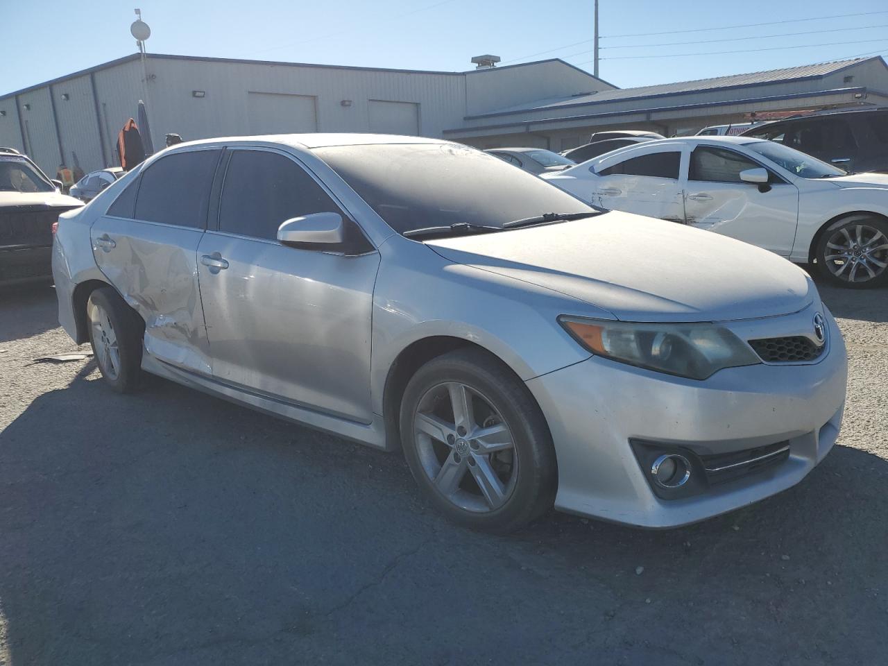 VIN 4T1BF1FK4DU227613 2013 TOYOTA CAMRY no.4