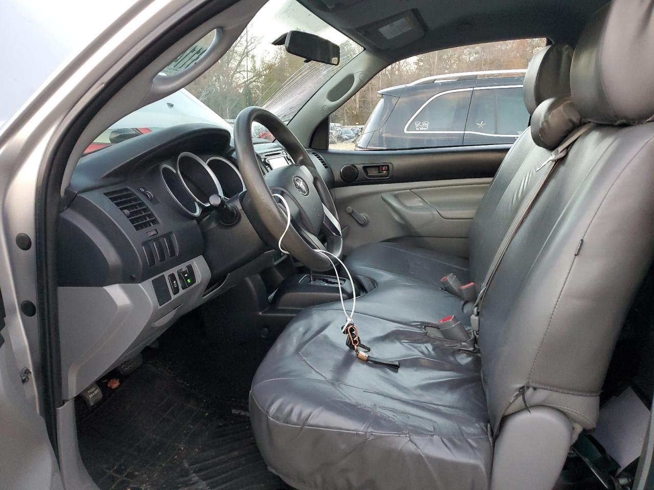 2014 Toyota Tacoma - Image 7