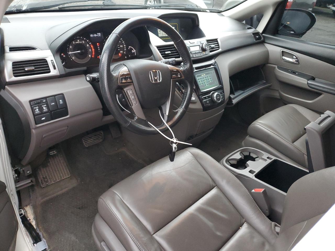 2015 Honda Odyssey - Image 8