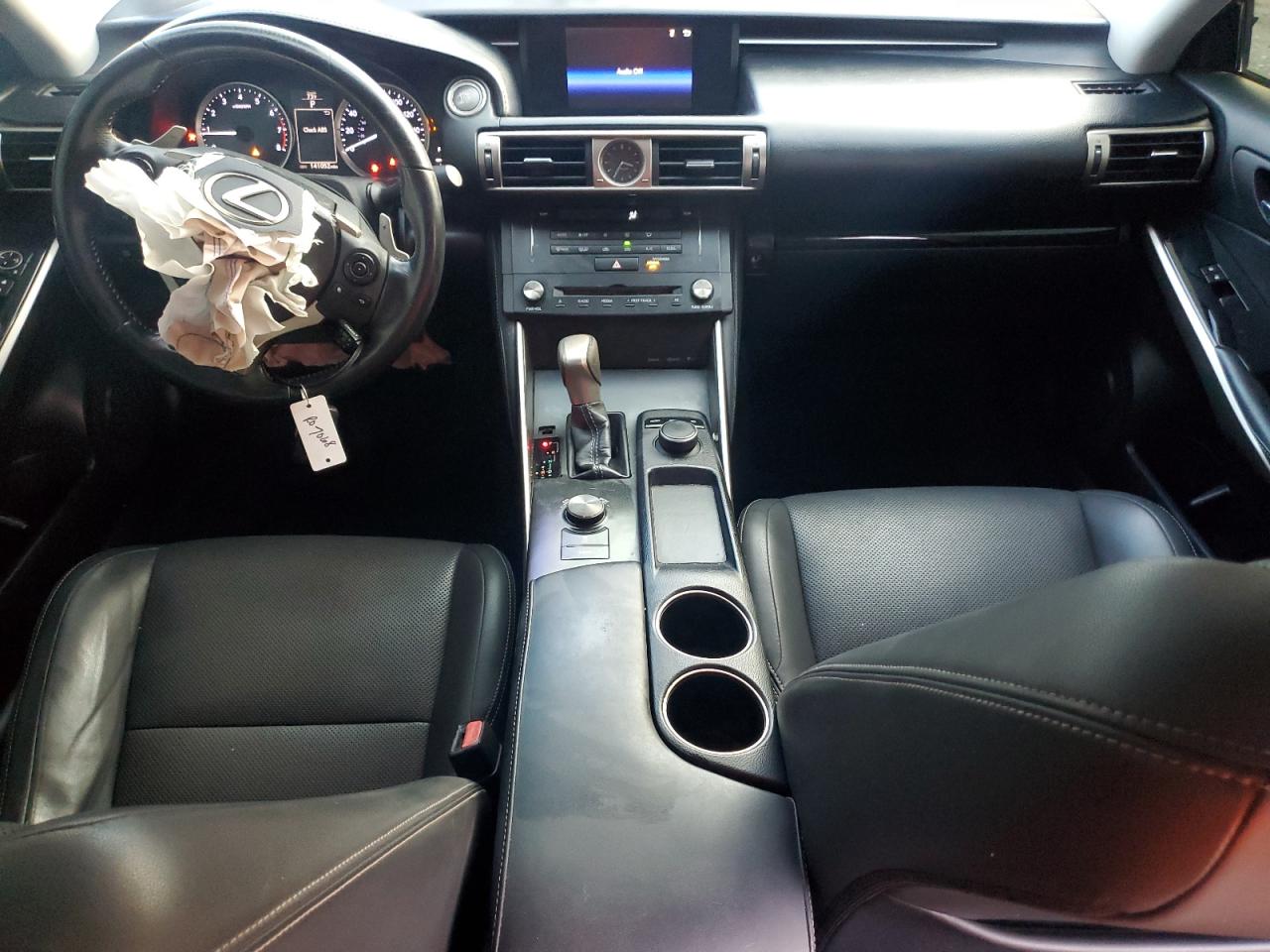 2015 Lexus IS - Image 8