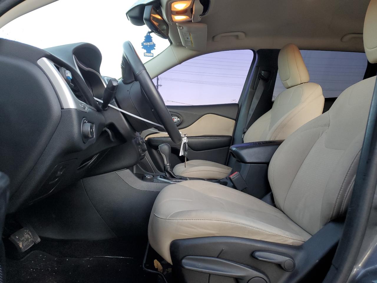 2016 Jeep Grand Cherokee - Image 7