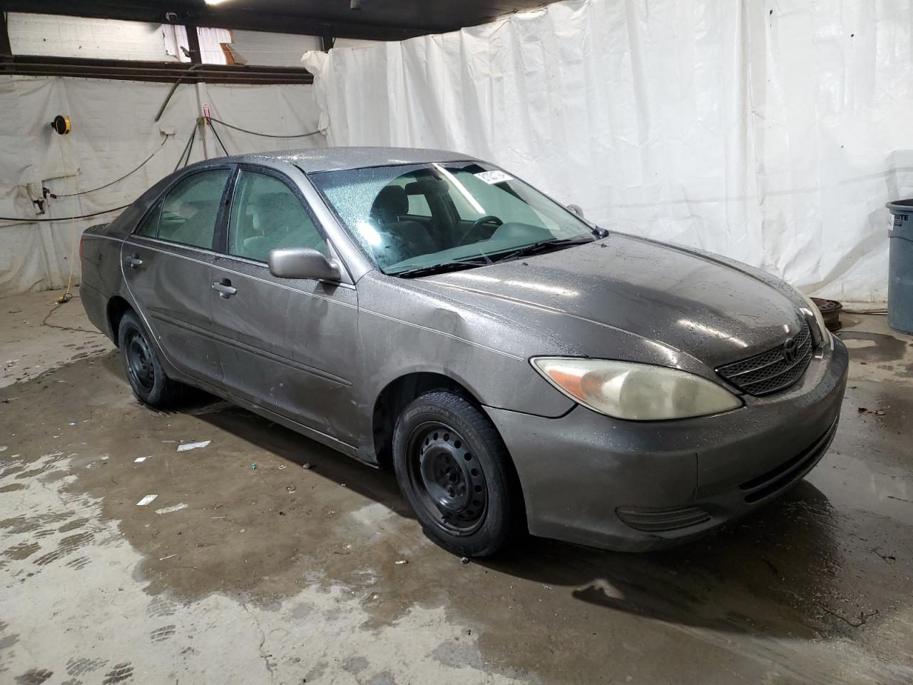 2004 Toyota Camry Le VIN: 4T1BE32K74U897130 Lot: 81031794