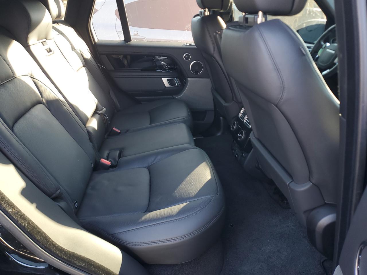 2020 Land Rover Range Rover - Image 11