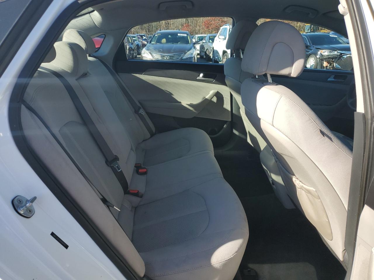 2016 Hyundai Sonata - Image 11