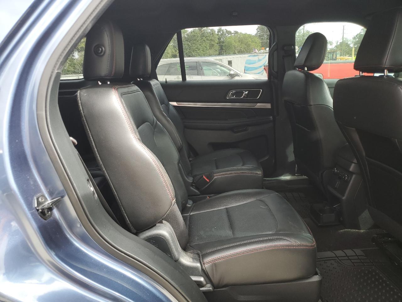 2018 Ford Explorer - Image 11