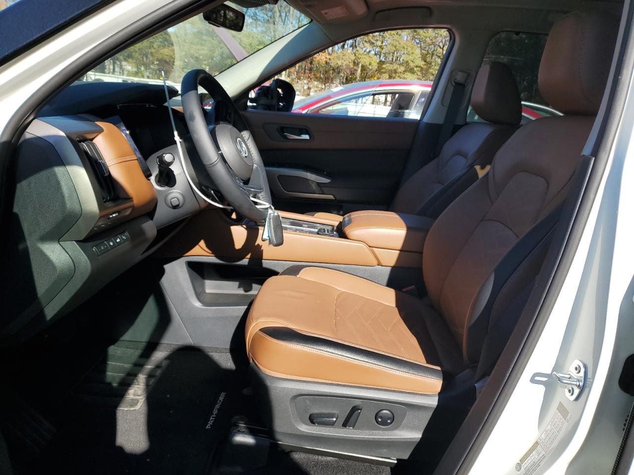2024 Nissan Pathfinder - Image 7