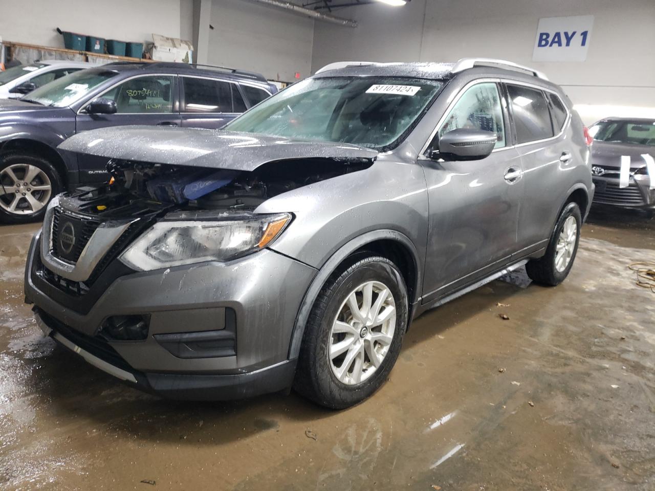 2017 Nissan Rogue S VIN: JN8AT2MV3HW285304 Lot: 81107424