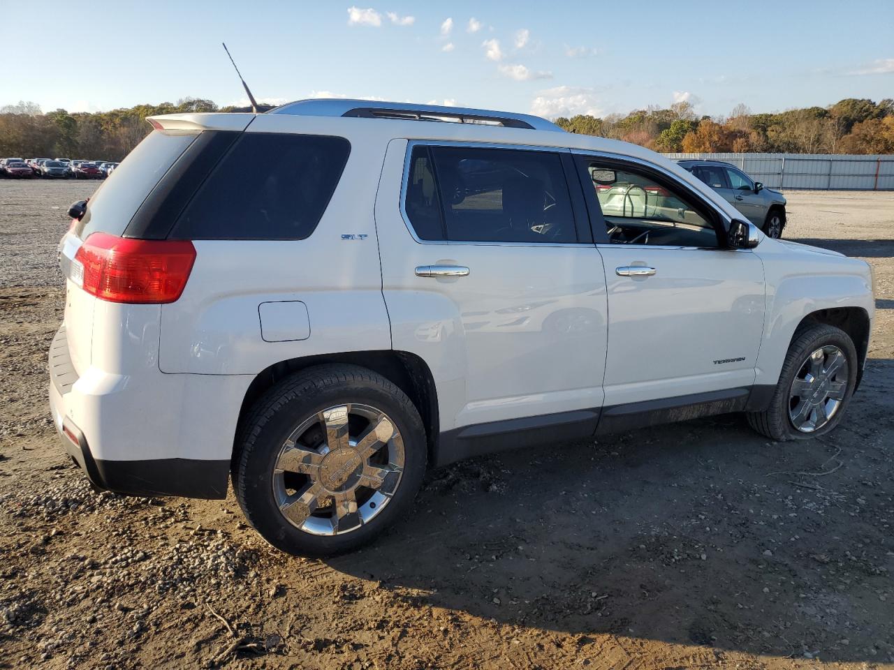 2010 GMC Terrain - Image 3