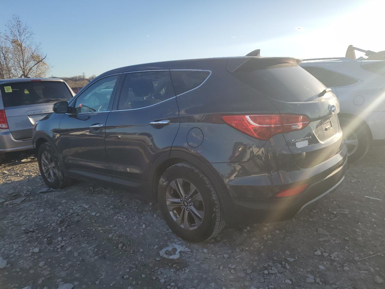 2015 Hyundai Santa Fe - Image 2
