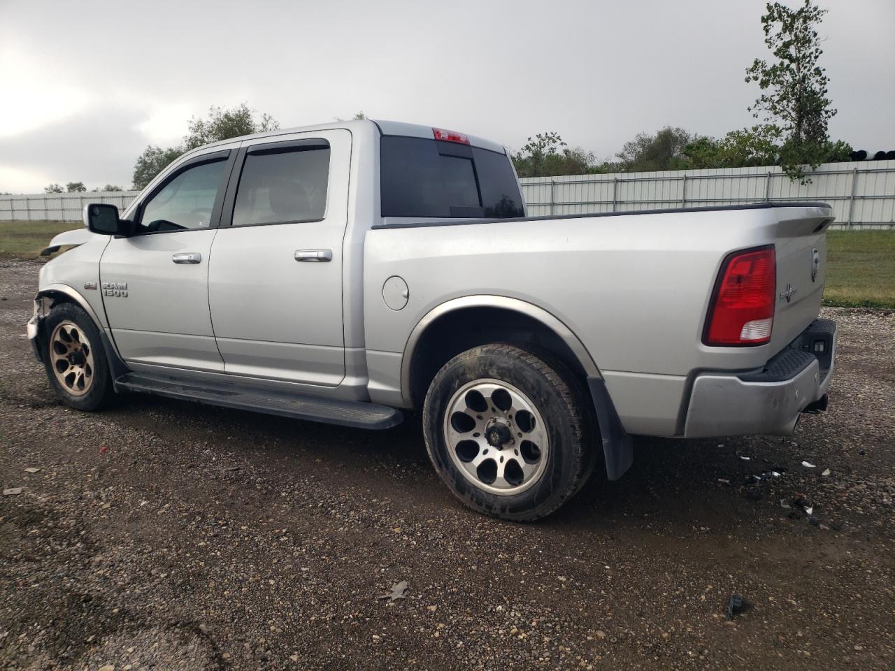 2016 RAM 1500 - Image 2