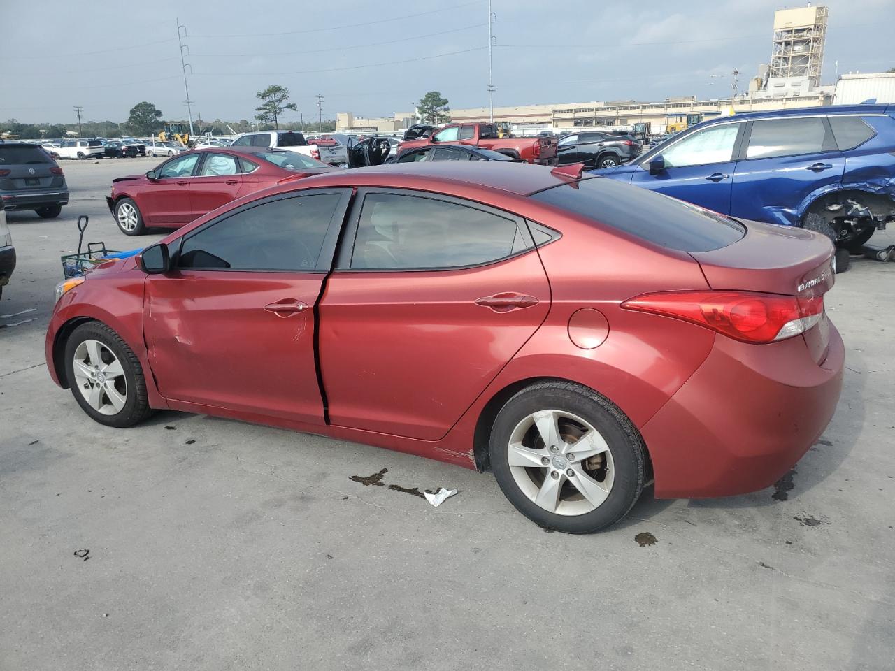 2013 Hyundai Elantra - Image 2