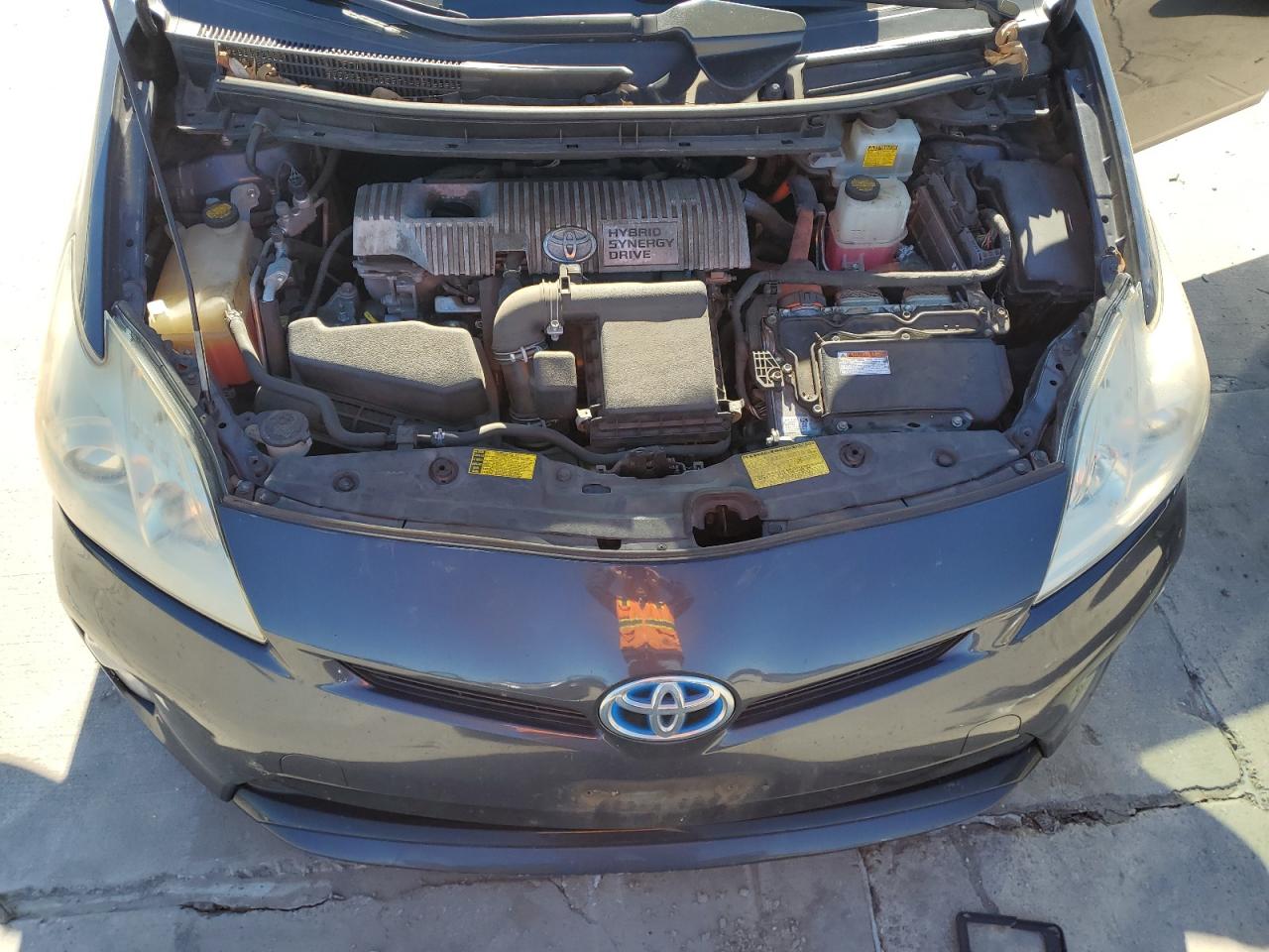 2013 Toyota Prius - Image 11
