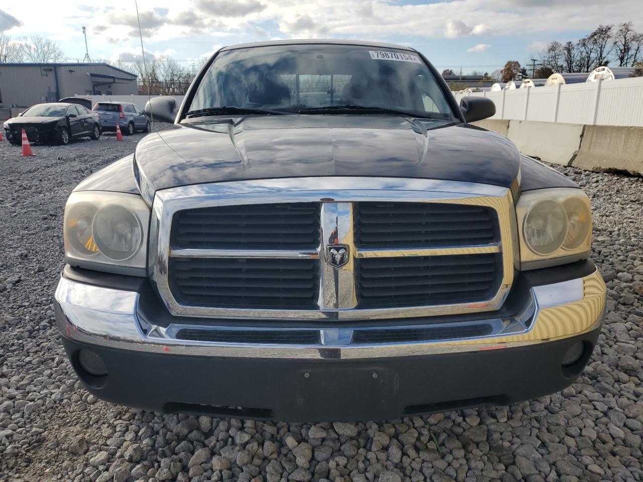 2005 Dodge Dakota Quad Slt VIN: 1D7HE48N25S304783 Lot: 79870154