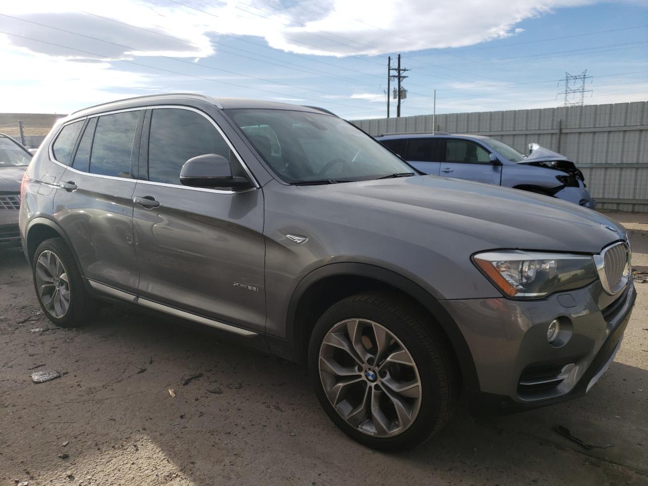 VIN 5UXWX9C37H0W74303 2017 BMW X3 no.4