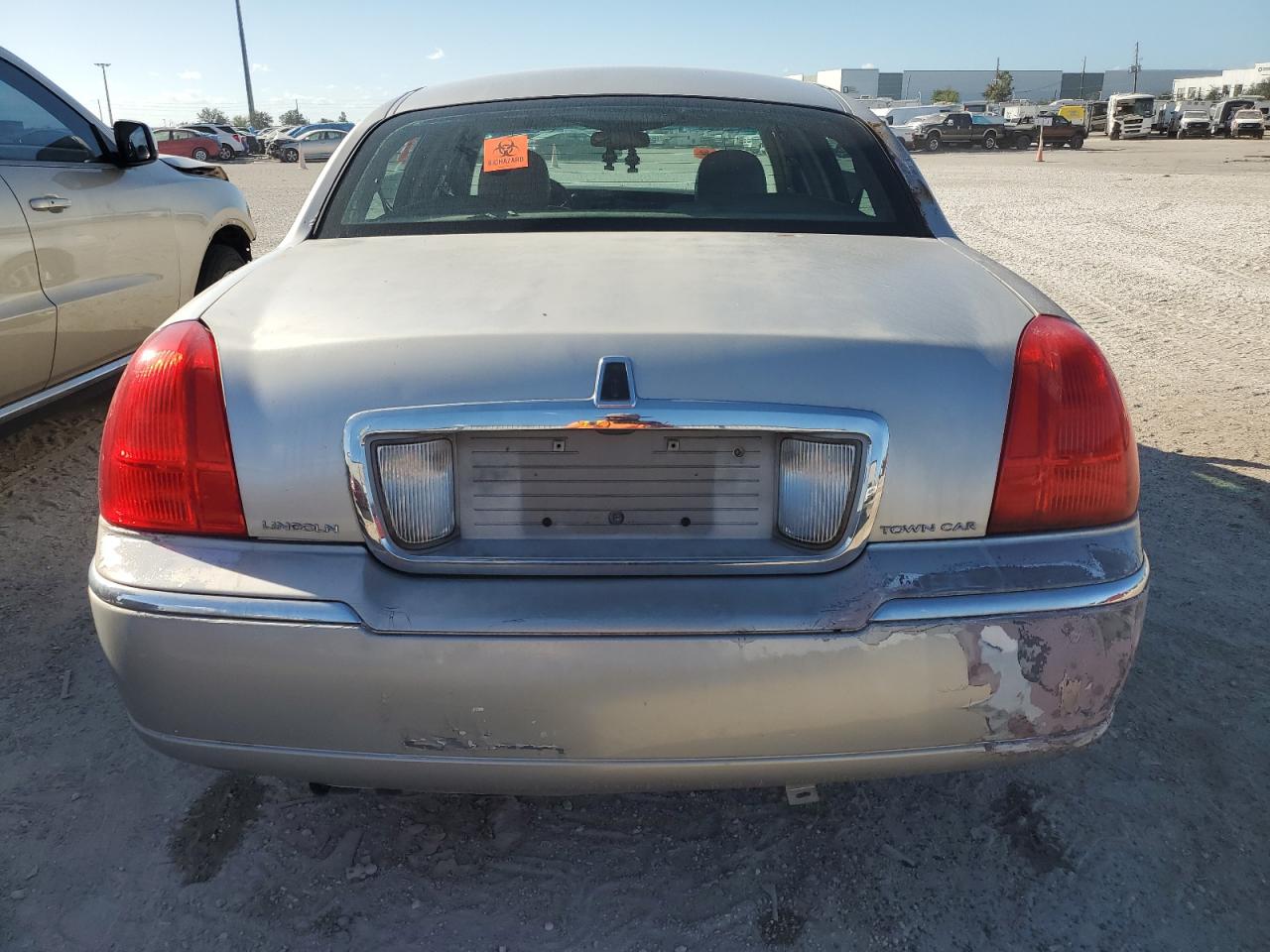 2003 Lincoln Town Car Executive VIN: 1LNHM81W23Y671549 Lot: 80634654