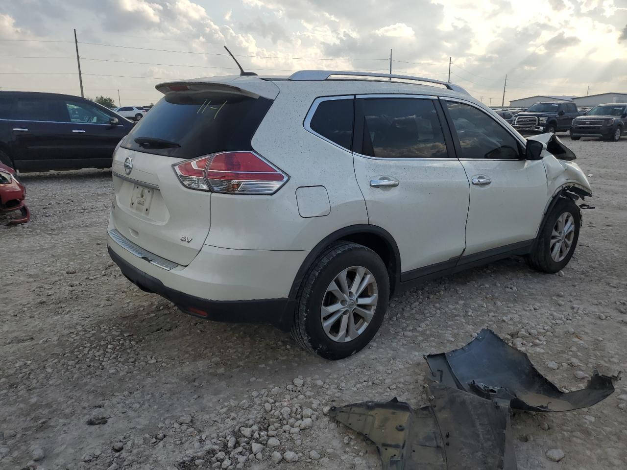 VIN KNMAT2MT8GP609883 2016 NISSAN ROGUE no.3