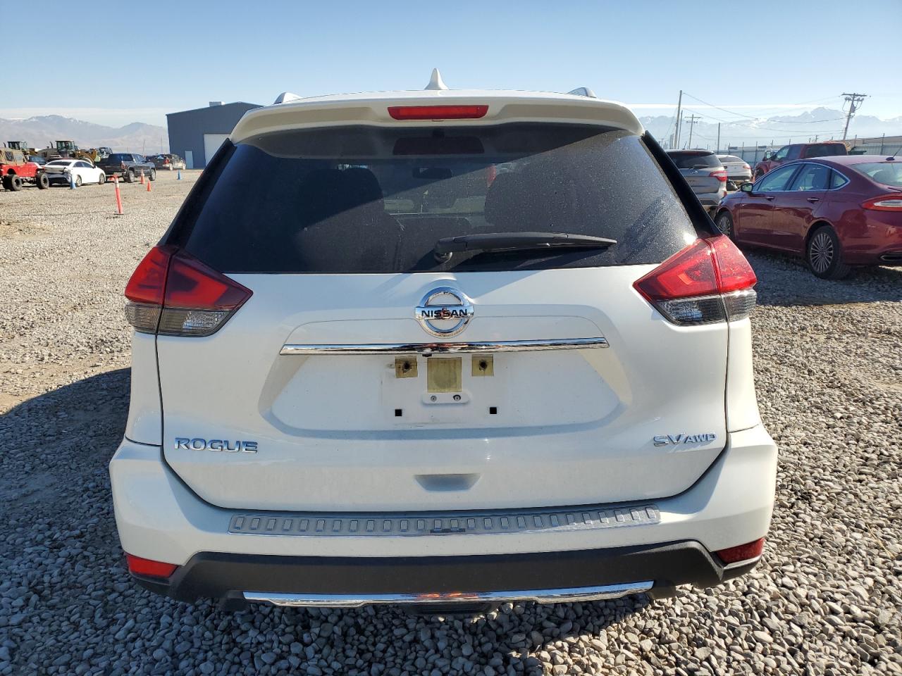 2017 Nissan Rogue - Image 6