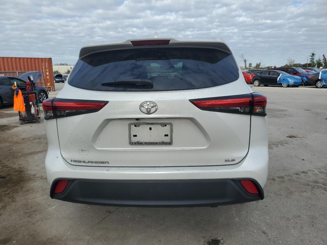 2022 Toyota Highlander Xle VIN: 5TDGZRAH8NS121229 Lot: 81153824