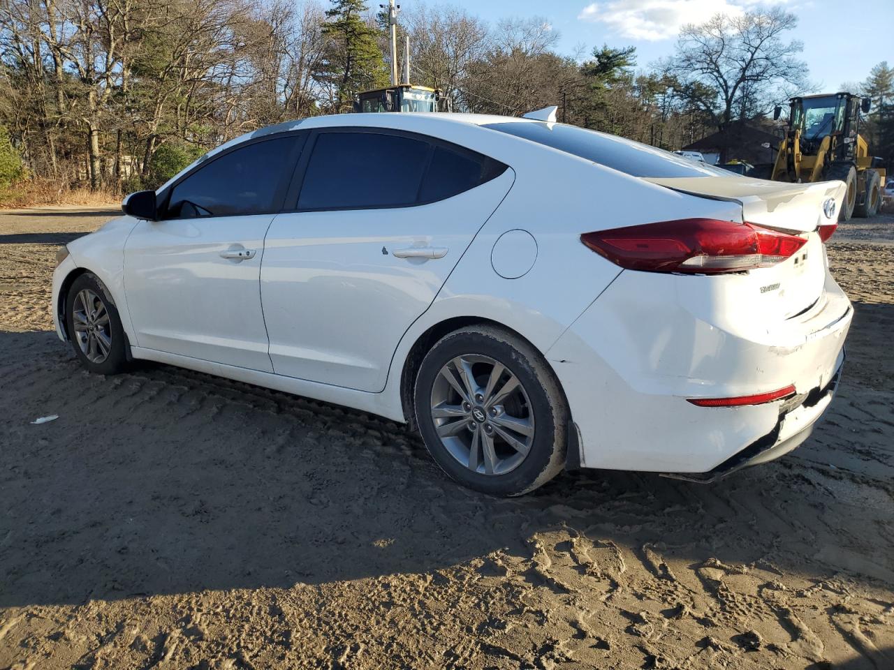 2017 Hyundai Elantra - Image 2