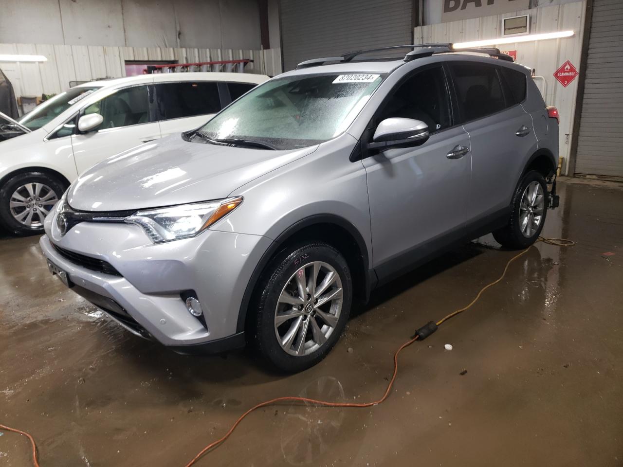 2T3DFREV7HW591265 2017 TOYOTA RAV 4 - Image 1