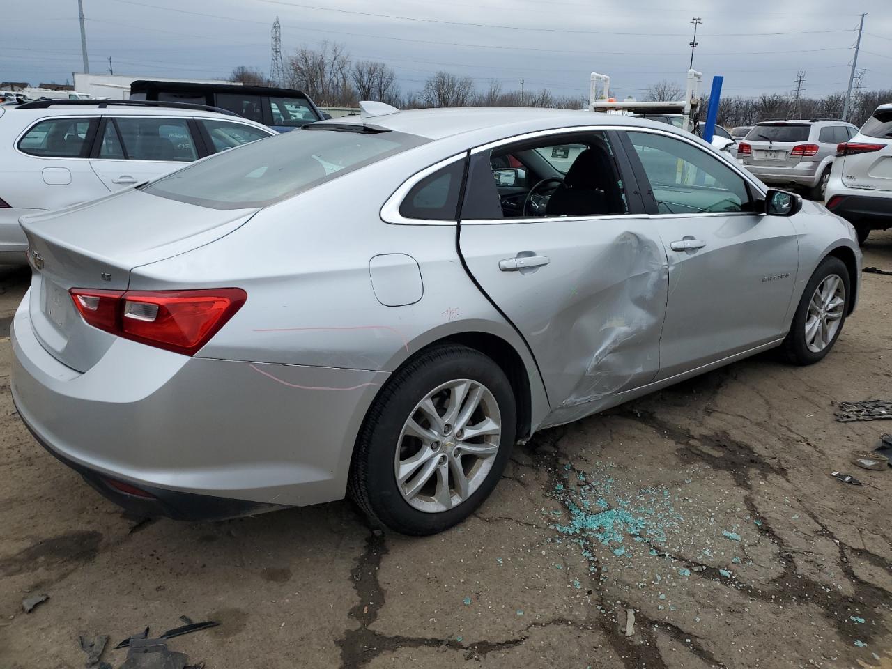 2016 Chevrolet Malibu - Image 3