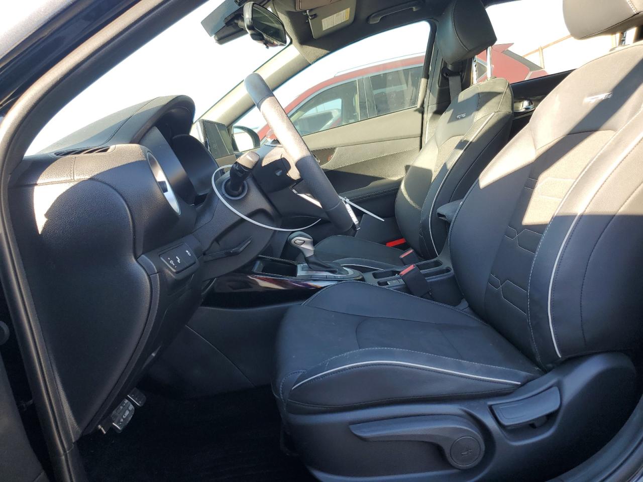 2024 Kia Forte - Image 7