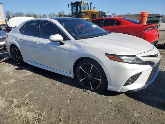  TOYOTA CAMRY 2018 Biały